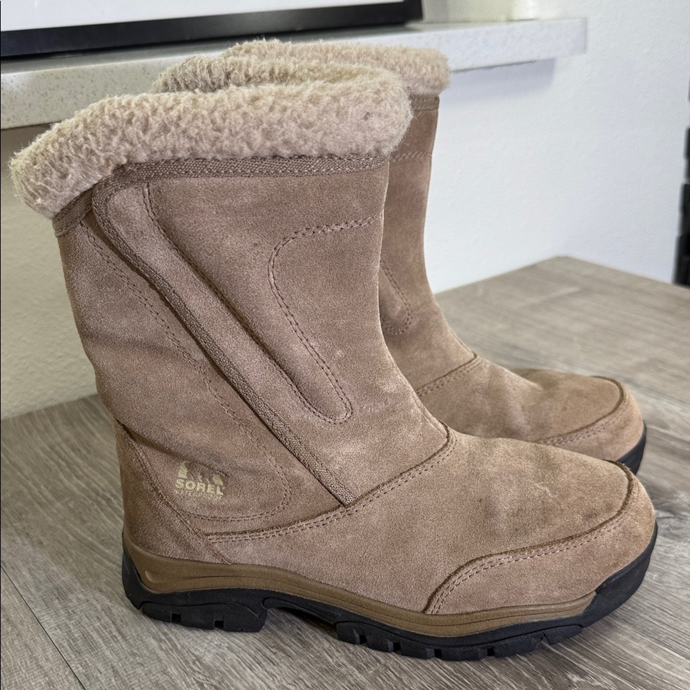 Sorel Tan Suede Boots with Plush Lining